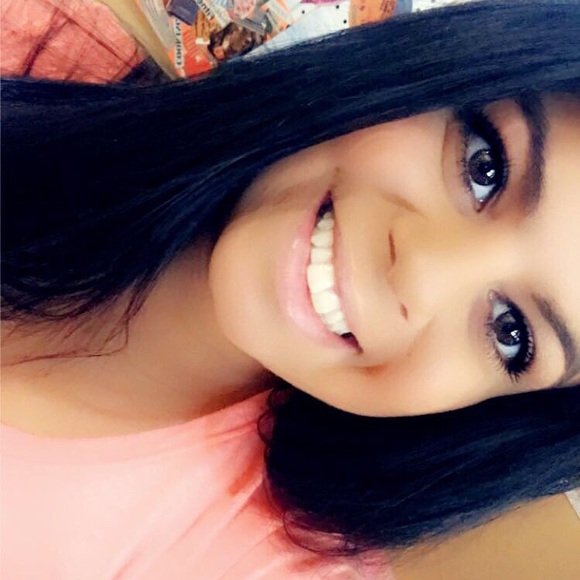 Meet your Posher, Joslyn - Picture 1 of 1